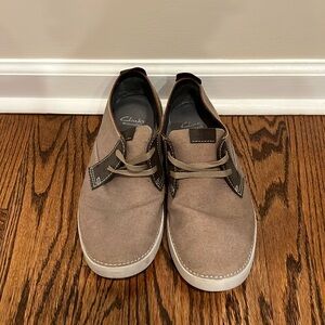 Men’s size 10.5 Clarks shoes